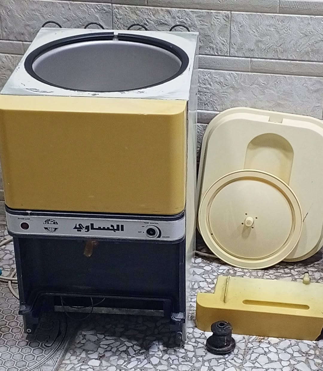 بيت قطط • براد عطل • ماطور شواية