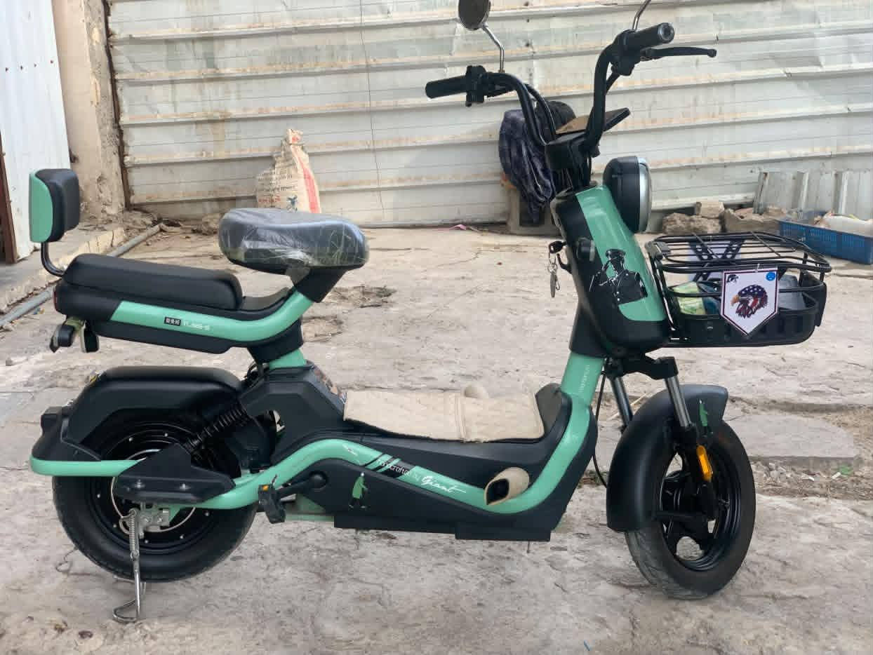 🛵 دراجة كهربائية للبيع – نظيفة جداً 🛵
✨ الدراجة نظيفة كلش وقليلة الاستخدام
✅ بحالة ممتازة وجاهزة للاستخدام
✅ شكلها مرتب وحلو
✅ حجم 14
✅ ما تحتاج أي شغل، جاهزة للركوب
📍 الموقع: بغداد – الشعلة – الرحمانية
💰 السعر: 350 الف وبيها مجال بسيط
 📞***********
