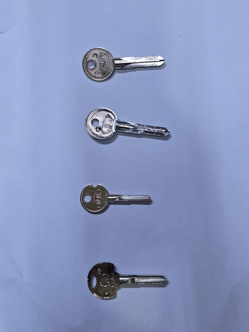 مفتاح برينه
🔑 حارث البغدادي للمفاتيح والريمونتات  ومكائن قص المفاتيح
✅ البيع بالجملة والمفرد
أسعار مناسبة وجودة مضمونة وخدمة توصيل سريعة.
للاستفسار❗️❗️وتساب
(***********)
العنوان ❗️❗️بغداد شارع الرشيد مقابل سوق الصفافير
