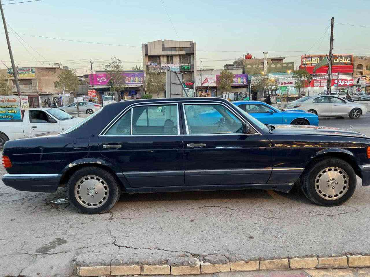 مارسدس جامبو ١٩٩١ لون نيلي محرك بطة ٣٠٠٠ 
غرفتها جديدة وتبريد شغال. بيها ملاحظات
للإستفسار *********** بغداد, العراق
