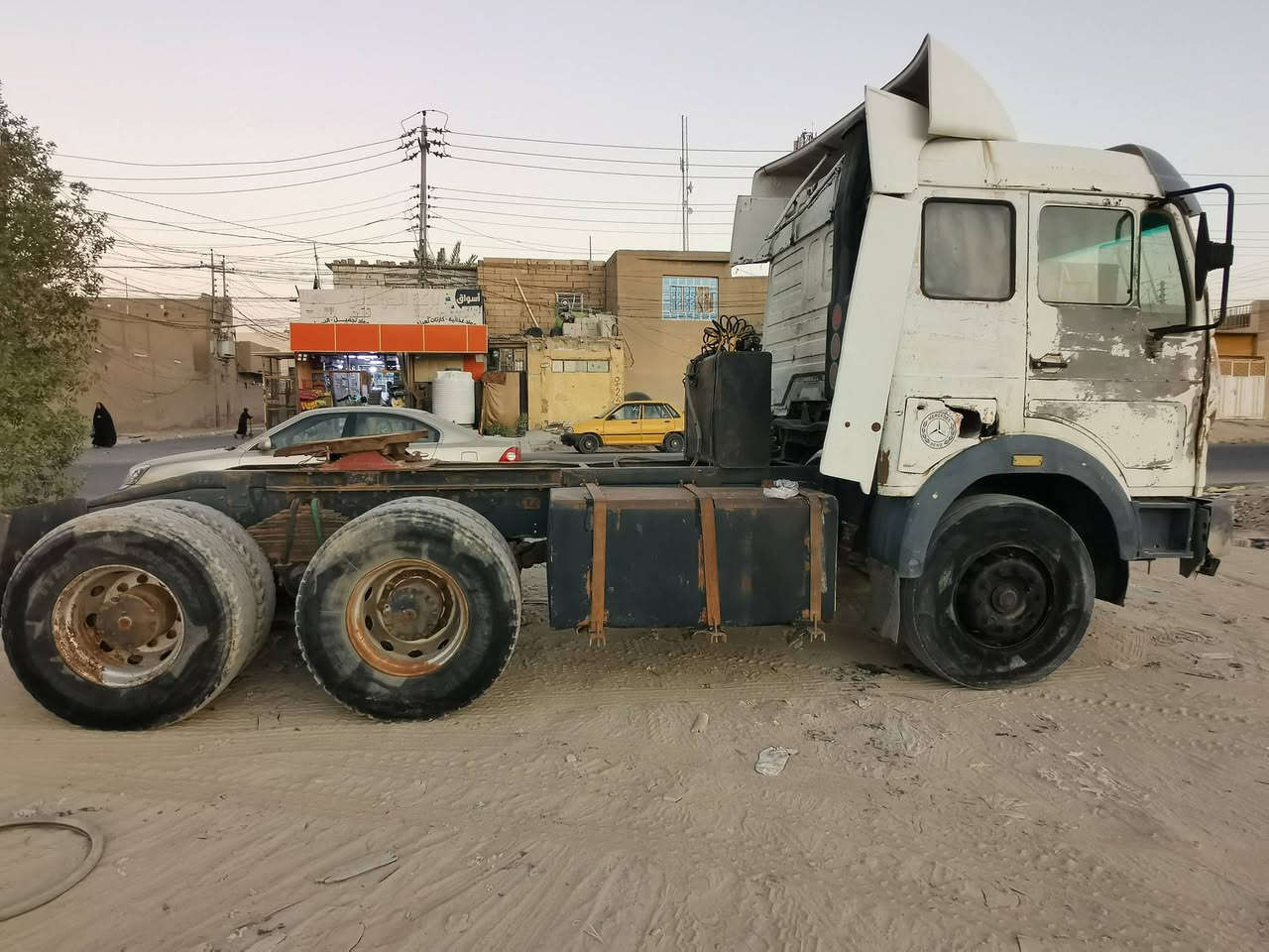 سلام عليكم
للبيع السيارة راس تريلة المانيه موديل ٩١
تفاصيل السيارة
نص جي أف مكينه ٢٨ كير ١٣٠
راس بلادي كفالة شاصي وكير ومكينه ومجموعة السيارة بأسمي العنوان كربلاء.. للاستفسار *********** اتصل وتدلل هاي الصور كدامك
