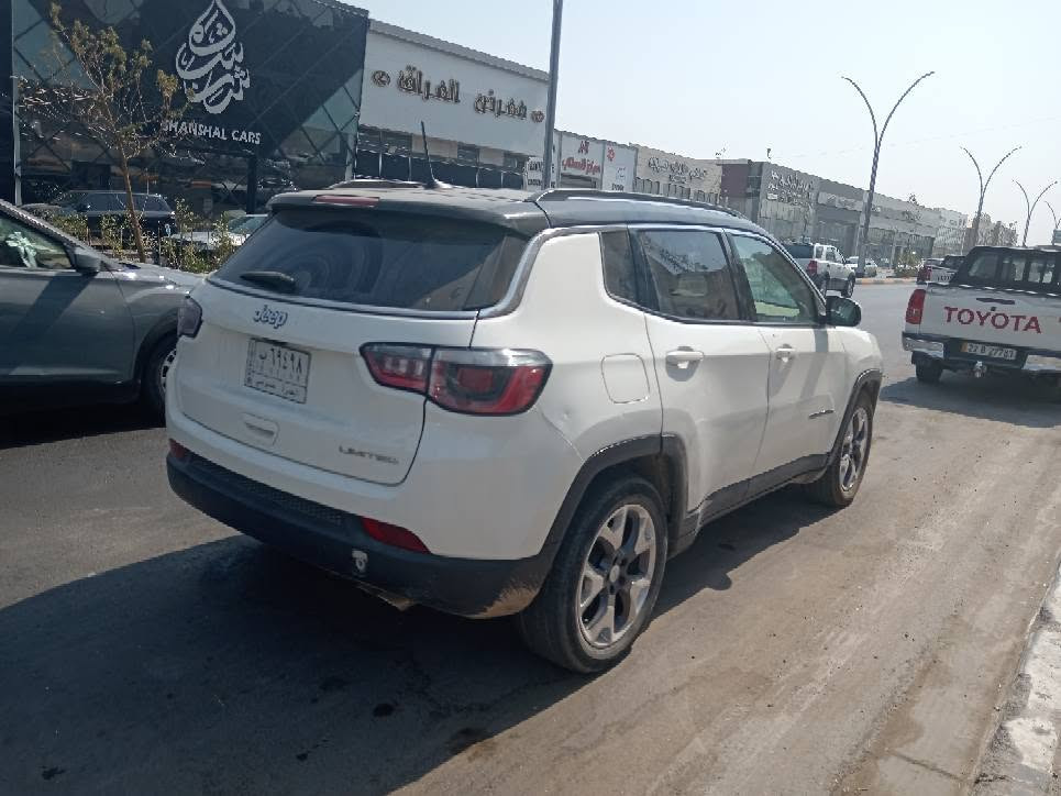 رقم بصره حره جيب كومباس 2020 تو كلر قماره أسود بلادي 
مكينه 2.4L ماشيه 65 الف گير مكينه حداديه جديدة  كشنات جلد وكهرباء  بصمه  ضرر بنيد صبغ فقط 
السعر 1***********84 البصرة, العراق
