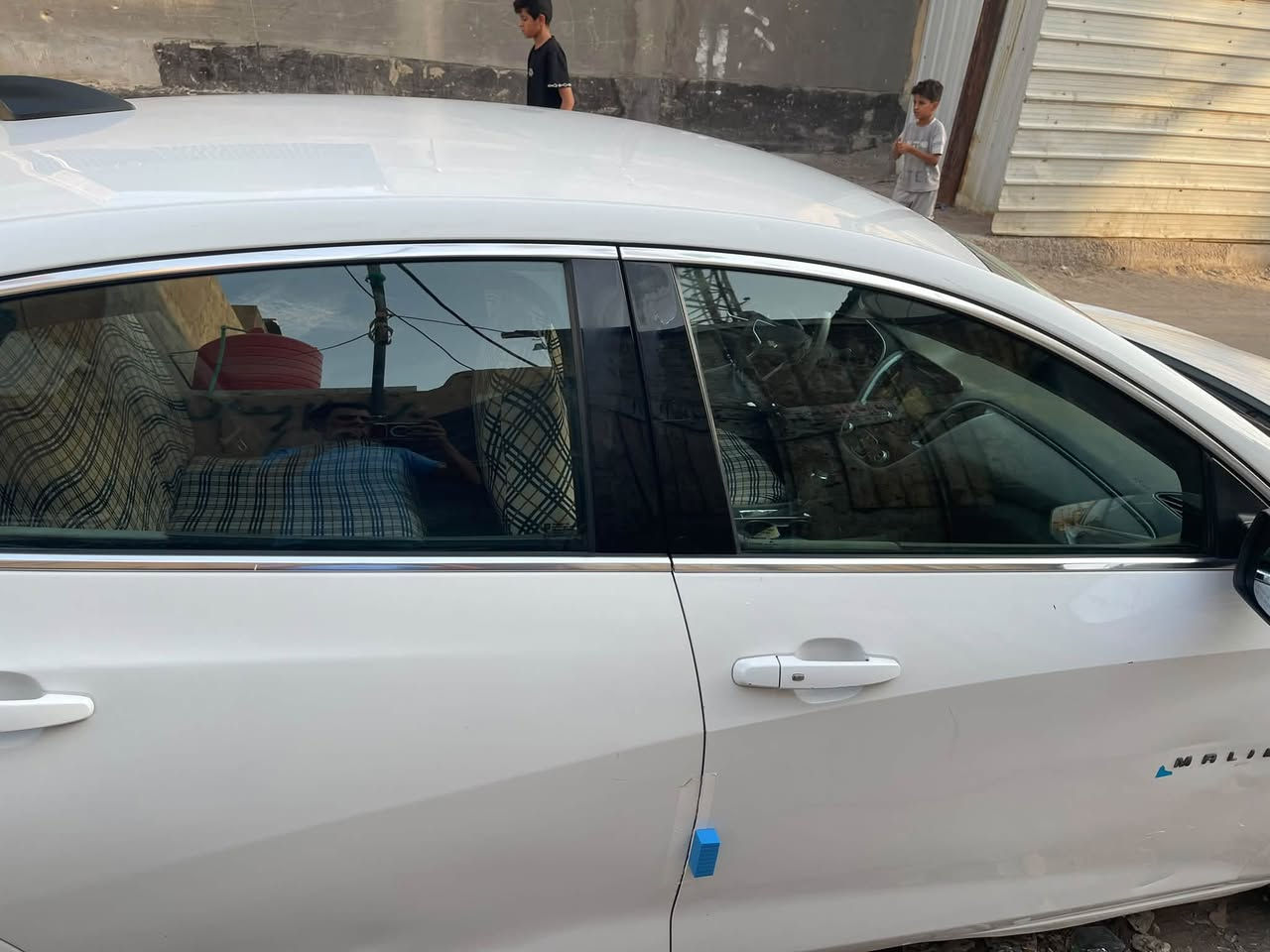 ماليبو موديل 19 رقم بصرة سيارة جاهزه العنوان البصرة حيانية شارع 60 بيها ضربة بجم خفيفة وباب الخلفي مصبوغ السعر 77 
هاتف ***********
