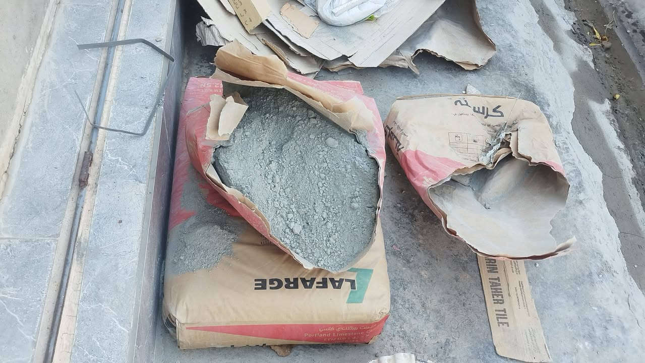 عندي اقل من نص متر رمل وجيس ونص سمنت اليريده خلي يخابر عنوان قادسية ابو وليد ***********
