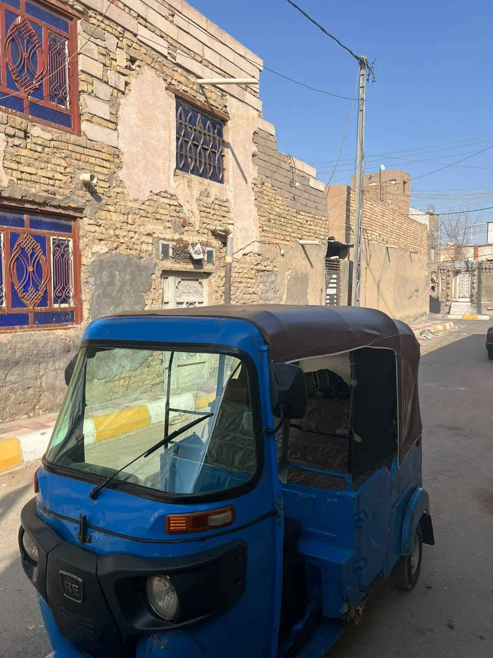 السلام عليكم تكتك 2021 شهر 10 للبيع المكان ناصريه مركز
بيها ضربه بالتكمه ما مرجعه موجوده بالصور ما بيها كل نقص لايت زنون دوشمه جديده تخم تاير جديد ضفيره جديده كلشي جديد 
ملاحظه/ تكتك مال جناي بياع شراي لاتجيني افشلك وسعرها خاص 
***********
