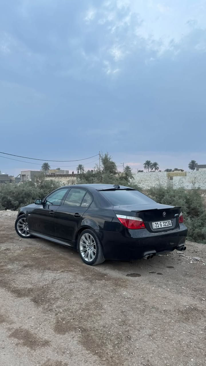 بي ام ميماتي E60
موديل 2004 530 بدون حادث بدون صبغ 
السياره بيها فقط كلير بالجاملغات اثر جراد 
رقم سليمانيه شرط التحويل 
فول مواصفات 
مكينه  530 m54 دبل فانوس المرغوبه 
داخل عسلي 
حساسات امامي وخلفي 
فتحة سقف 
كشنات هيتر 
السياره محدثه بجم وبك لايتات 2008 led 
جنطه كهرباء 
السياره جديده بمعنى الكلمه ما بيها نقص ابد غير الدركه مرات يشكل الهورن 
تخم تايرات جديد 
حداديه جديده 
كير كفاله 
مكينه كفاله 
متصرف عليها ربع دينار 
مكان السياره بالحله للأستفسار ***********
السعر 125 ورقه وبيها مجال بسيط

نص مكتوب في الصور:
- 3G 11:03 10 من 6