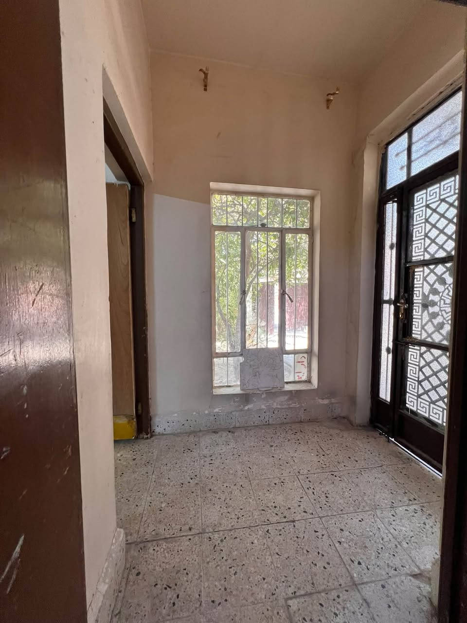 🏡 دار للإيجار – موقع مميز جداً

📍 واحد آذار – قرب الفلكة الأولى
📐 المساحة: 200م² | طابق واحد

✨ غرفة نوم + هول + صحيات + مطبخ + استقبال
🚗 كراج سيارة + 🌿 حديقة

📞 للاستفسار:
***********
***********

مكتب الرسول للعقار بيع وشراء وتأجير كافة العقارات كركوك وكافة المحافظات
@أبرز المعجبين
