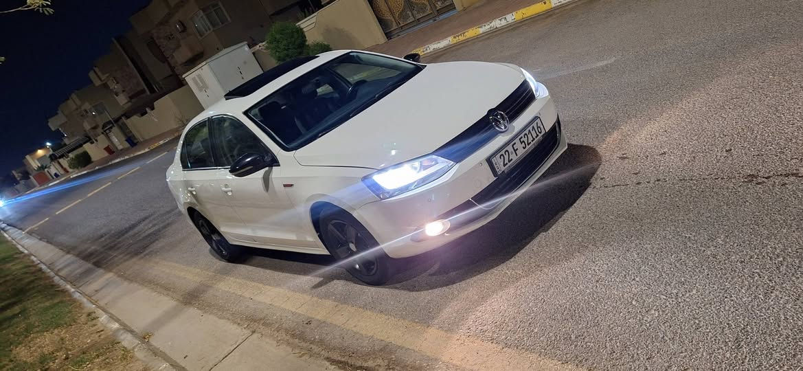 السلام عليكم للبيع جيتا موديل 2012 خليجي محرك 2000 تنفس طبيعي بيها باب خلفي صبغ رقم اربيل تحويل مباشر سياره جهازة من كلشي خير من الله/ العنوان الرمادي مجمع عمر الراوي/  واتساب***********// وهذا هاتف ***********/ السعر 95 وبيها مجال
