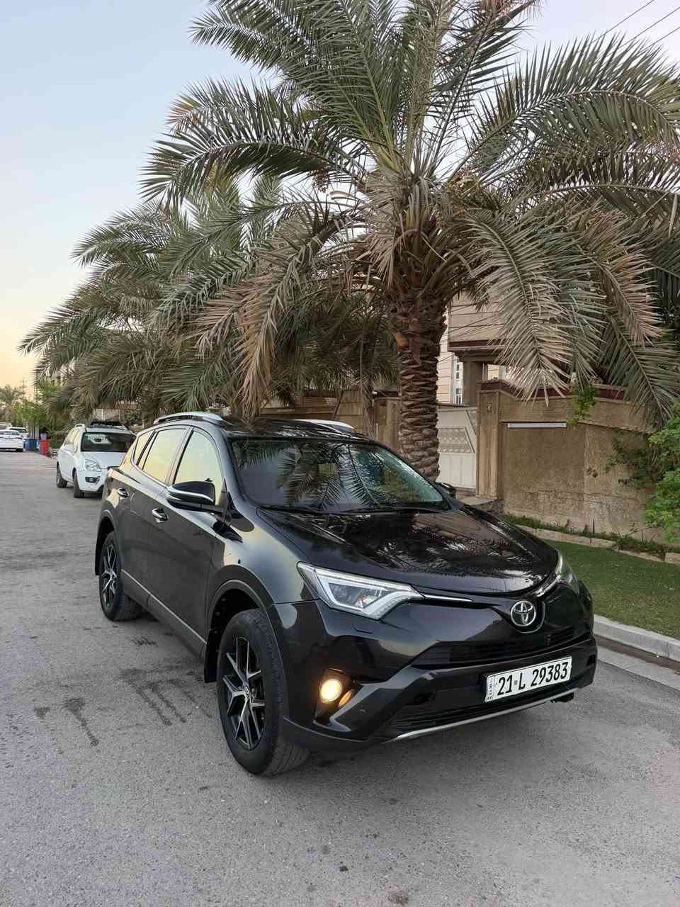 راف فور 2018خليجيه كفاله عامه من الصبغ والبارد عدا الجاملغ الامامي الايسر بي شويه بارد فول مواصفات داخل قيسي وفتحه وبصمه وبعد هواي مواصفات رقم سليمانيه الجديد السعر 188وبيها مجال مكاني السيديه
***********
