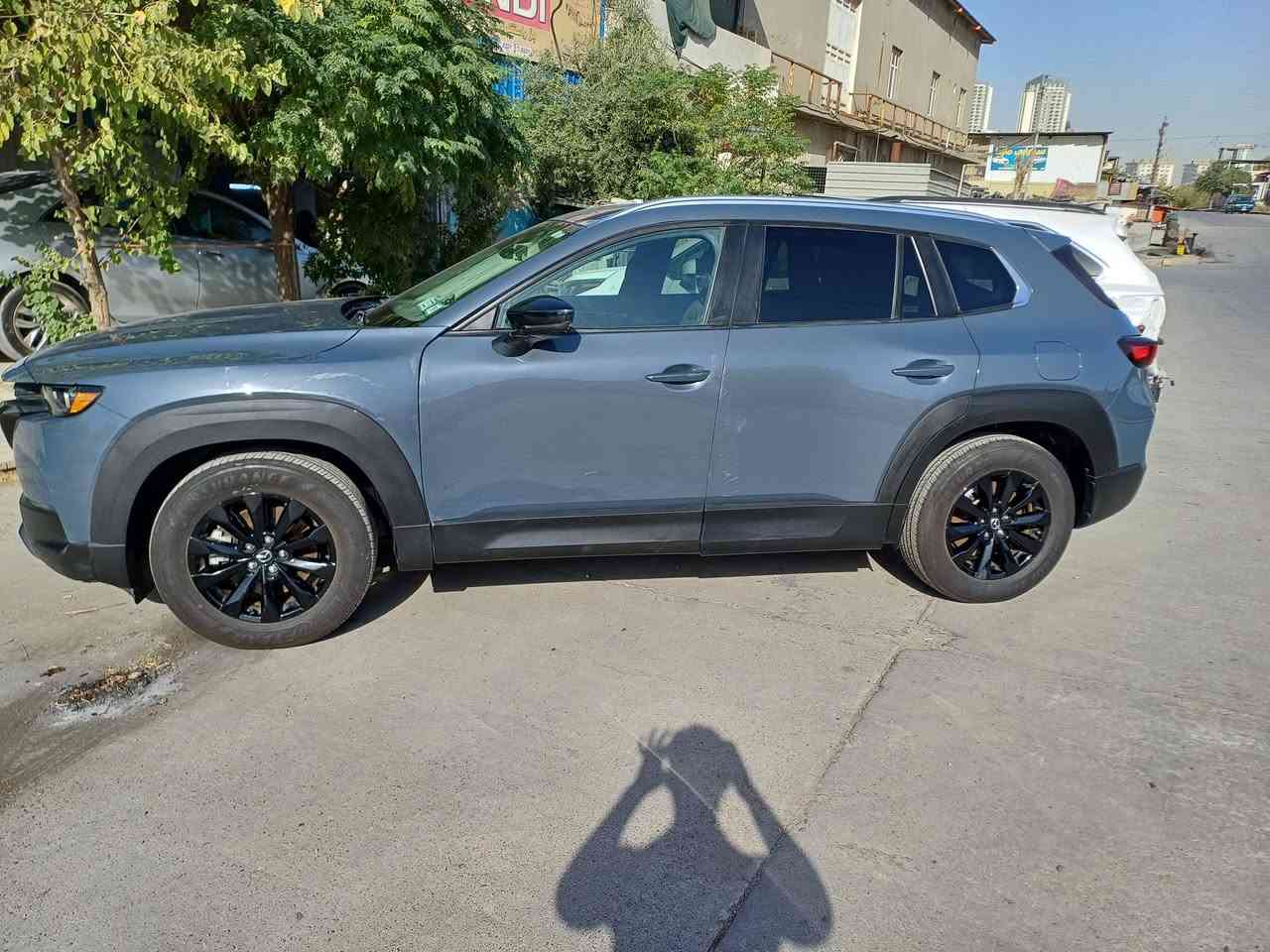 مازدا cx50
مۆدێل ٢٠٢٥
مۆسەفات premum
سلايد
رادار
كوشن هيتەر
١٢ میل ڕۆشتووە
تەنها pdr و قەلەم کاری هەیە
بێشو بشت کەبس
کاتی ٣ مانگی لەگەلە
نرخ ١٧٣ گەلا
***********
