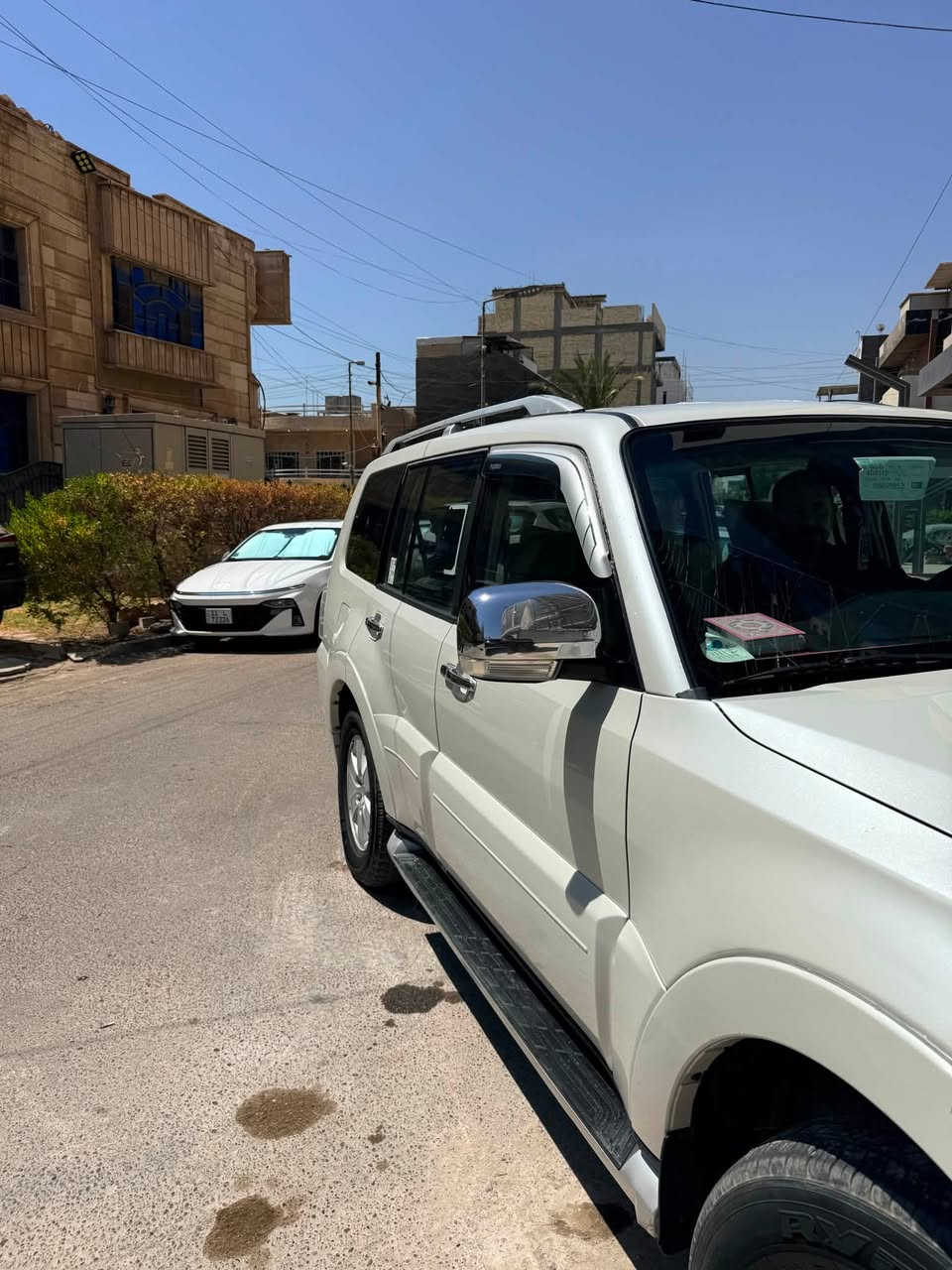 سلام عليكم
باجيرو مديل 2008 خليجي 

مكفولة بيها بارد بجاملغ الامامي جهة الصدر و بيها صبغ بالسلايت 

تبريد ثلج تلث قطع 

محرك 3000

رقم بغداد نكليزي الجديد 

السيارة خيرة من الله باتري جديد قبل يومين بدلته

السعر 125 و بيها مجال بسيط 

***********
