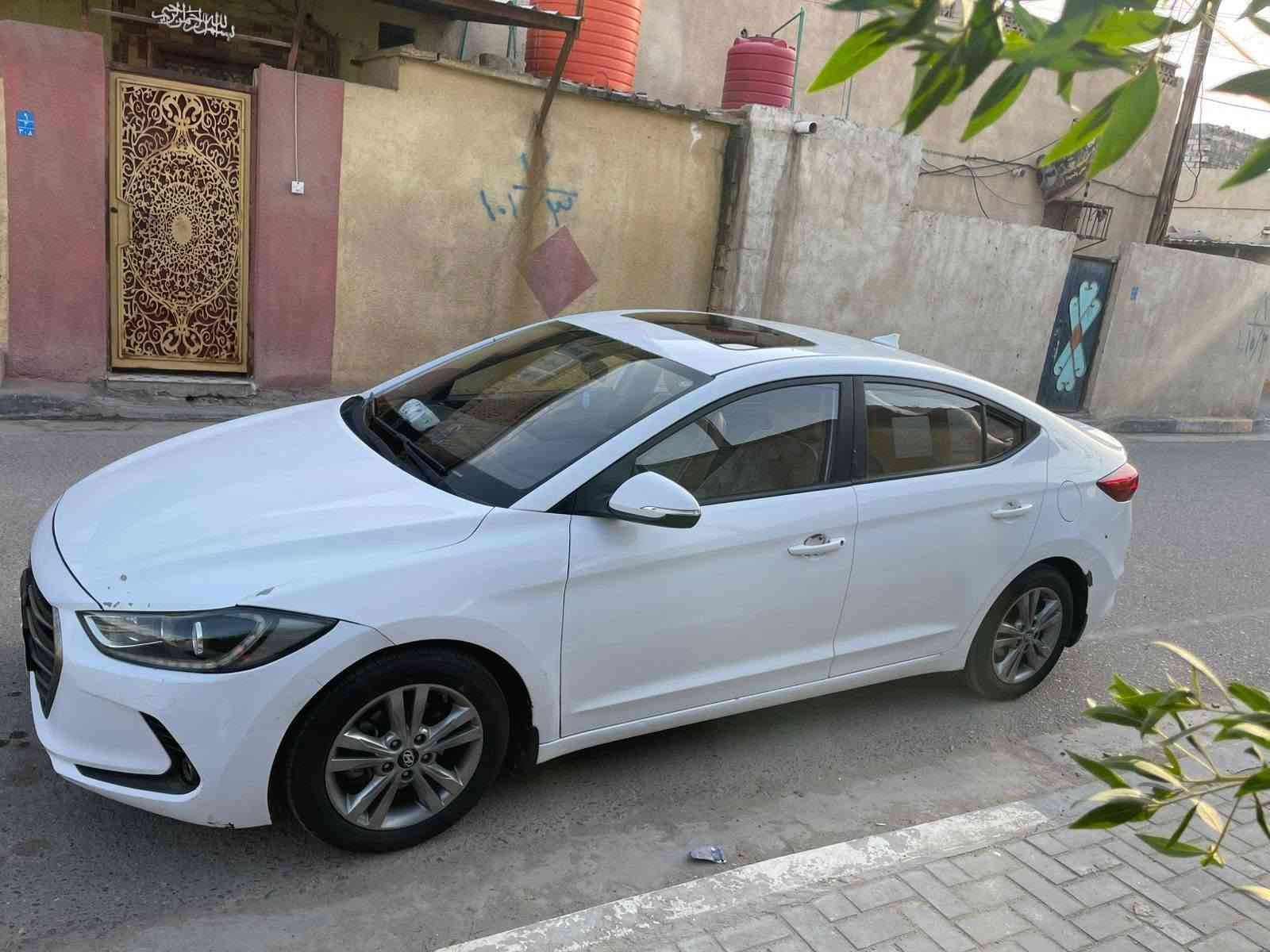هونداي النترا 2017خليجي فول مواصفات رقم اربيل جديد تحويل او وكاله سياره كلش نضيفه ومكفوله ضربه وصبق وتبديل عدا شخط في الباب واضح في صوره مكينه وكير وحداده وتبريد وتخم تاير كله جديد شرط سعرها (130$)وبيه مجال للاتصال *********** البصره دور الضباط البصرة, العراق
