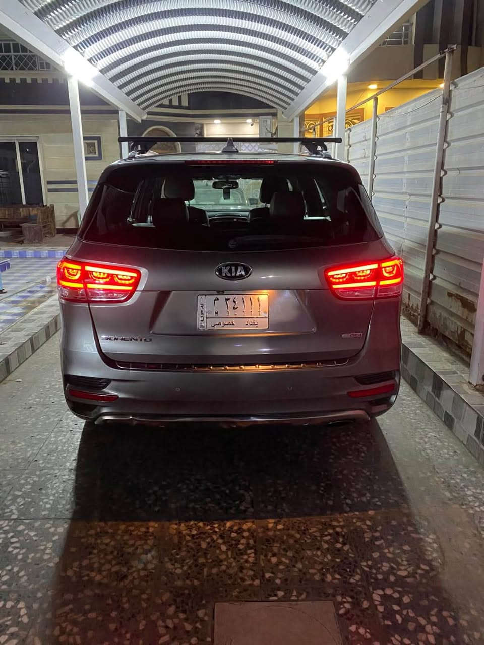 Kia sorento 2016
المواصفات :-🔥
للبيع او مراوس 
١- بصمه تشغيل وابواب وصندوق
٢- لد امامي خلفي اوتوا اشارة مري
٣- حساسات خلفي 
٤-كامرة دواره 
٥- كشنات الاماميه كهرباء تبريد تدفئة 
الخلفي تدفئة 
٦-قطعتين تبريد
٧-بانوراما 
٨- شاشه كبيره 
‏٩- usb , aux , Bluetooth امامي خلفي
١٠- فول تحكم استيرن 
١١- نظام ترحيب عند الاقتراب من السياره 
١٢- صندوق ذكي شفط  ينفتح وينغلق اوتو
١٣- محرك 2000 تيربو 
١٤-  كشنات جلد
١٥. جي بي ايس
١٦. ثلاث انظمة قيادة .sport. eco. normal
١٧.بردات خلفيه بلادي 
١٨.مري شفط
١٩.ستيرن تدفئة
٢٠.مرآة عاكسة 
بيها نواقص و بعض الملاحضات 
رقم بغداد بأسمي 
السعر  ١٦٥ وبيها مجال
مكاني حي الجهاد 
للاتصال ***********
