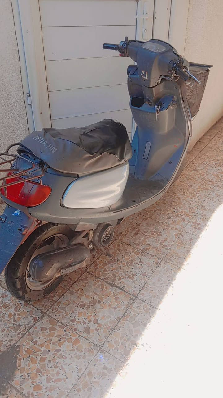 دراجه للبيع مستعجل  نضيفه سلف هندر مامفتوحه ***********واتساب او تصال موجود 300 بيها مجال بصيط
