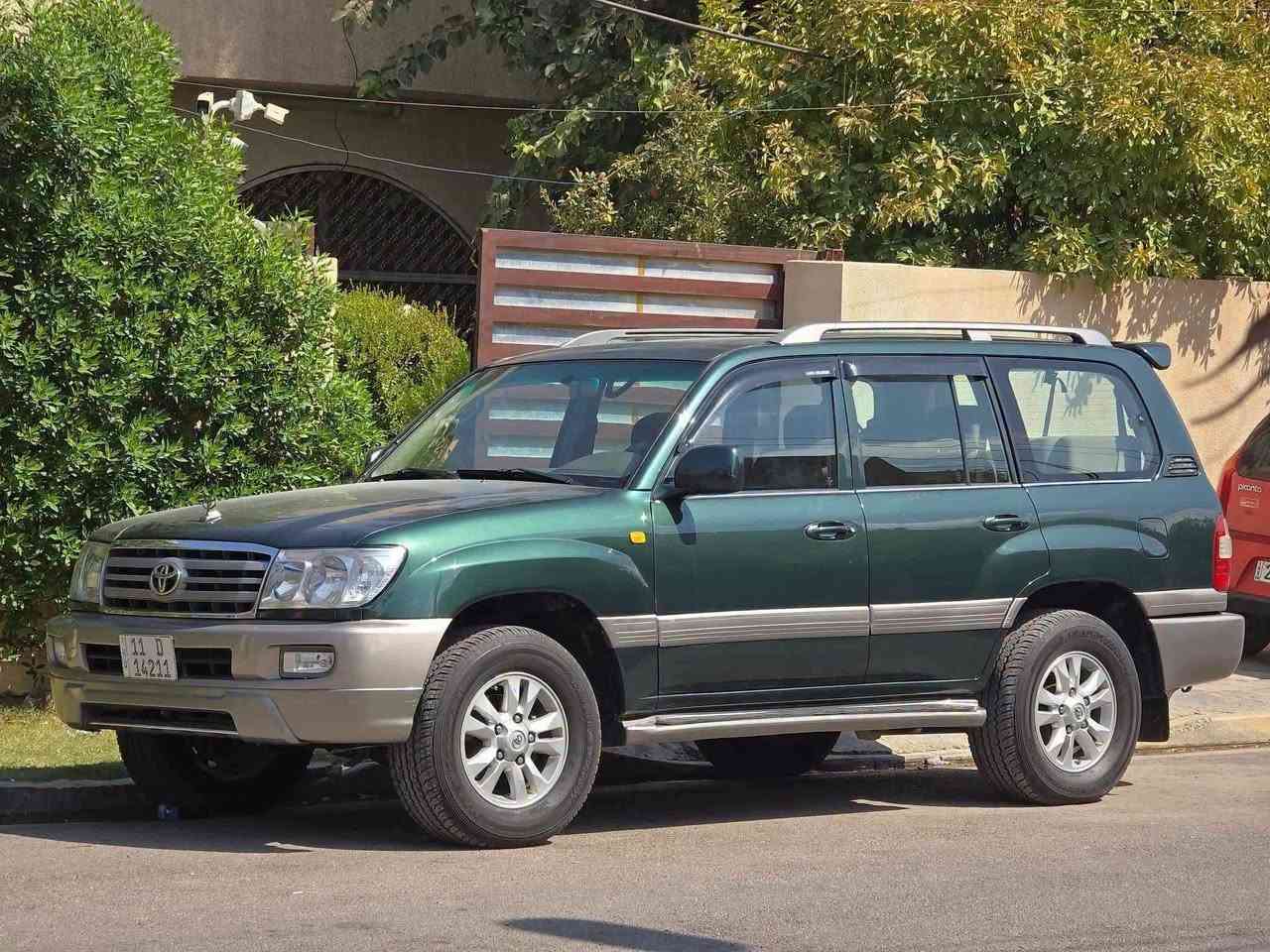 للبيع لاندكروز  2007 GXR اصل
مجدد بالكامل (كلشي بيها جديد)

رقم بغداد 

سلايد
محرك v6 العدل
 كير اوتماتيك
جام اوتو
لوكير
دبل تانكي 
7 راكب 
تبريد ٣ قطع مركزي 

بسمي شخصيا تحويل مباشر

السياره خليجي مكفولة من الضربة 

السعر 168

مكان السياره بغداد حي الاطباء بلجهاد قرب خدمي شارع المطار للتواصل 
***********
