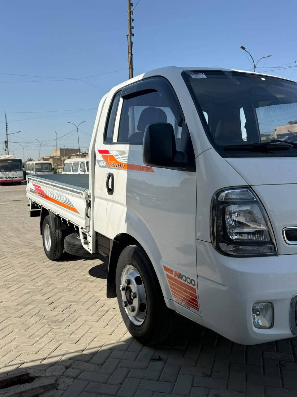 السلام عليكم
كيا فحل 2018 شكل حديث 
مكنية 4000
رقم بغداد الماني مشروع وطني 
مكفولة مكينة كير اكسل شاصي 
ملاحظة القواطي مال شاصي شرط مكفولات 
تخم تاير جديد
تبريد ثلج❄️
مكفولة ظربة طخة تبديل 
محور 14ستد 27
بدي جديد مغلف وكامل 
سيارة جديدة وجاهزة من أي نقص 
السعر ب 135
رقمي ***********
مكاني بغداد البلديات
