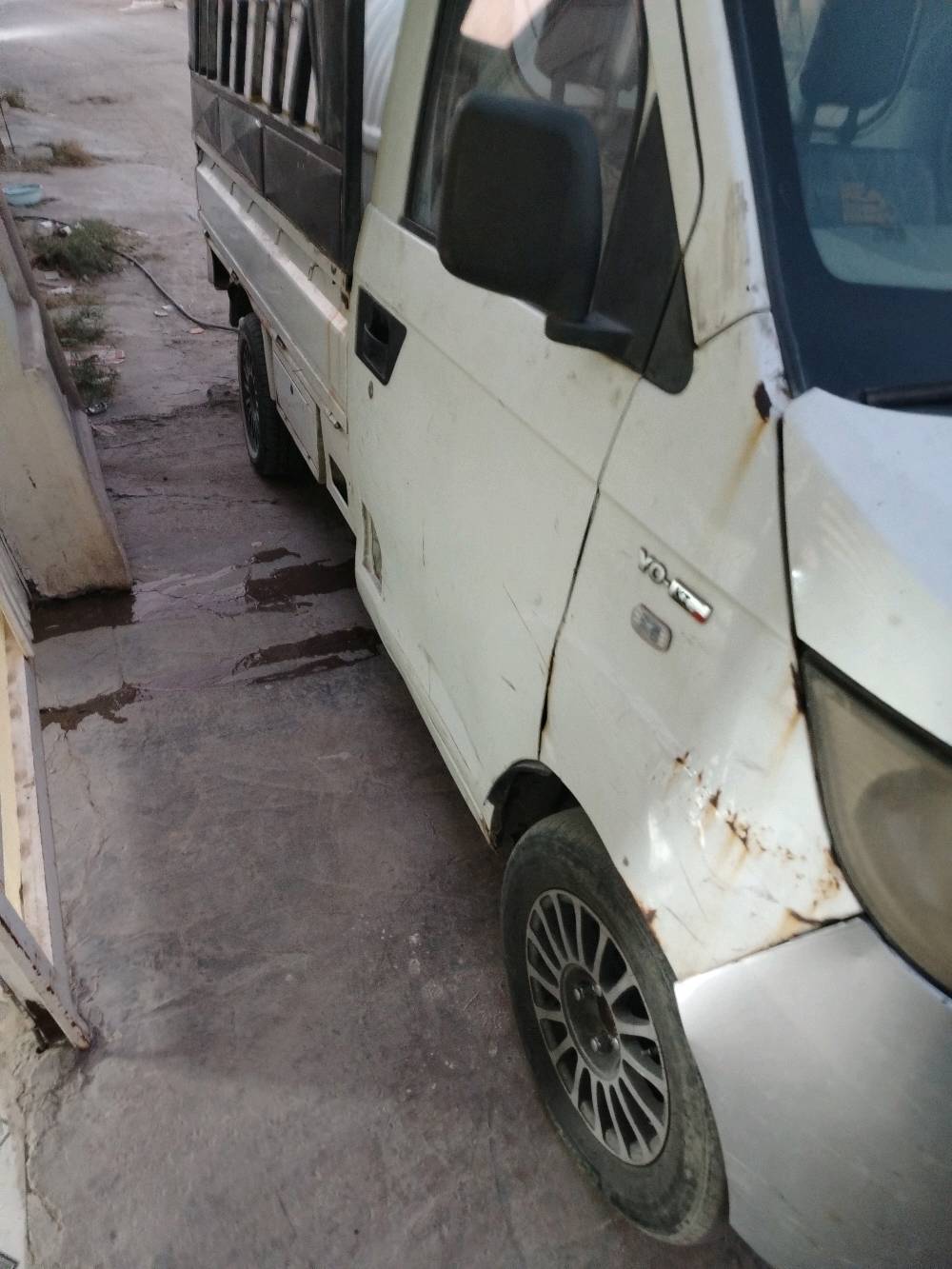 السلام وعليكم شيري حمل للبيع موديل ١١ رقم بغداد انكليزي شرط التحويل كير محرك شاصي اكسل مكفول كشر بلادي لاضربه ولا صبغ السيارة جاهزة نقص فقط تبريد مكاني بغداد الدوره السعر ٢٦ وبيه مجال للطيبين اتصل ***********واتساب