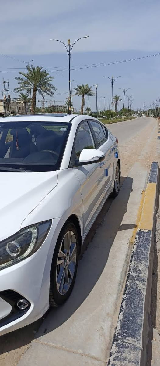 السلام عليكم..النترا للبيع موديل 2018 خليجي فول مواصفات عدا البصمه مكفوله من الضربه فقط صبغ شبر اثر شخط رقم اربيل سنويه جديده بأسمي مدة النفاذ 2031 مكان السياره كربلاء السعر 150 وبيها مجال للاستفسار الاتصال بالرقم ***********
