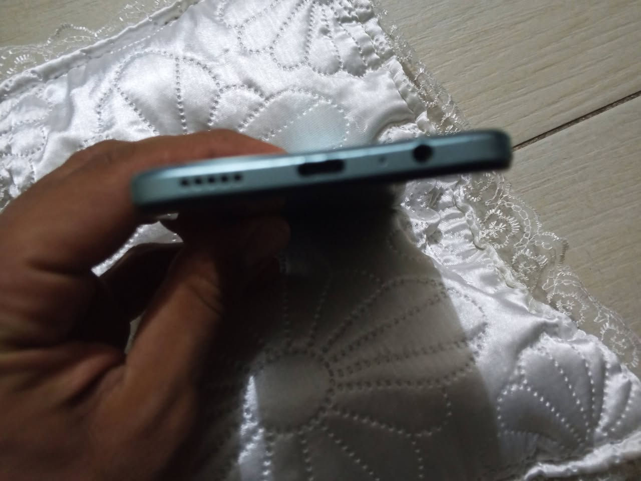 سلام عليكم مبايل للبيع هونر x9bجهاز نضيف بس بي فطور بل شاشه مبين بل صوره ذاكرته 256 السعر 70 وبي مجال للطيبين مكاني بغداد شهداء البياع الاتصال *********** متواجد واتساب ومازنجر ومستعجل عل بيعته
