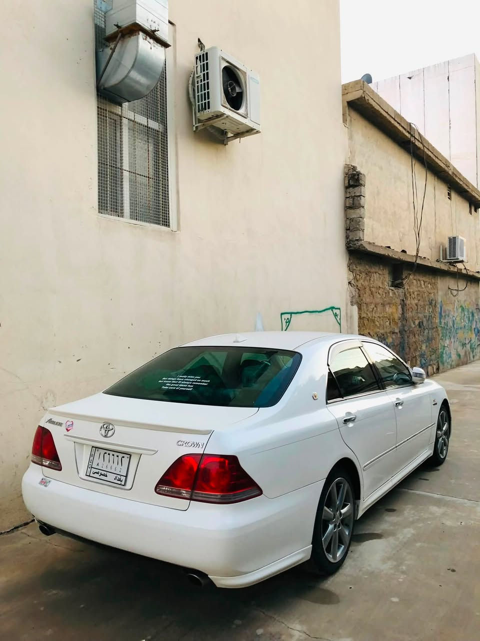 ساخ
بيده عمو ليدراو  ٢پارچه بؤياخ يابان 
گيرو مه كينه بچوك. ١٨٠
ناو سوور ٣ دوگمه جلدو هيته ر 
٧٥$ معامه له  
كه لا ر ***********
