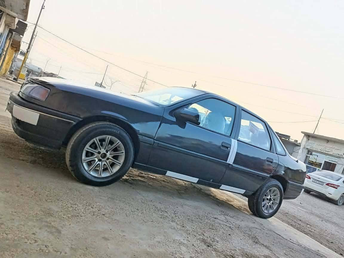 للبيع اوبل فيكترا 
موديل 1992 محرك 18كير عادي 
سنويه جديد 29 شرط تحويل 
سعر 38بي مجال 
***********
