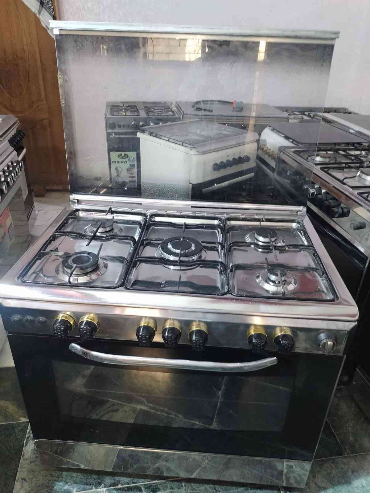 طباخ  اربع عيون و5اعيون .. مستخدم نظيف اخو الجديد.. للتواصل عالواتساب *********** غير متواجد عالفيس # شرط الفحص

