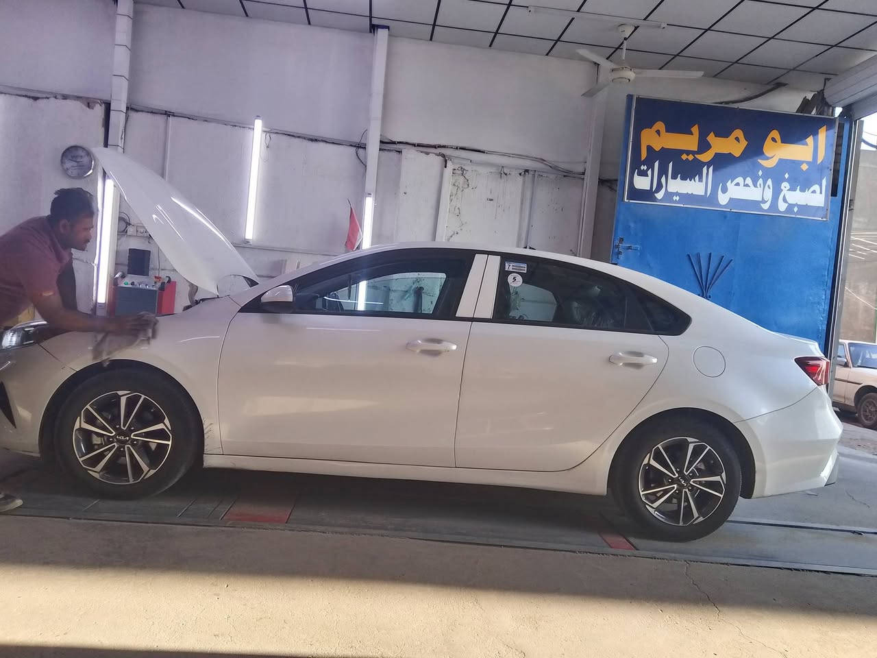 السلام عليكم كيا فورتي رقم بصره الجديد شبه مميز باسمي تحويل ثاني يوم بيه بارد مكانين وصبغ دوسه تبريد جديد وحداده توب تخم تاير ماشيه 52 ميل *********** السعر 165
