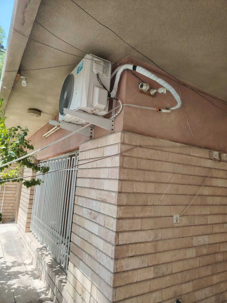 جهاز ميديا واحد طن بلادي اخو الجديد منصوب تجي تفحص تبريد ثلج السعر ٢٥٠ الف للاستفسار *********** بغداد تقاطع حي اور
