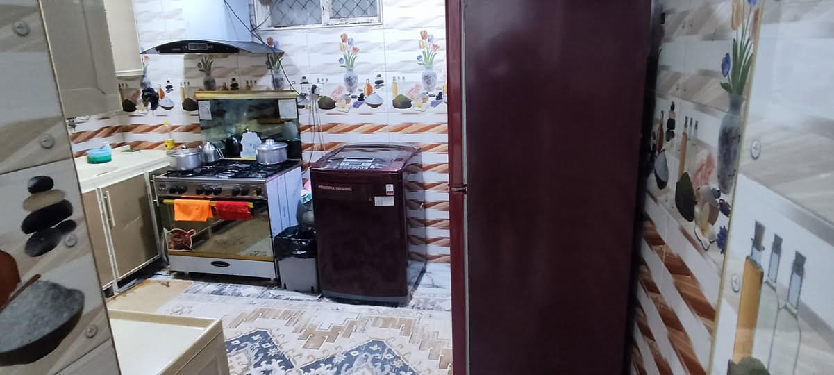 بسم الله يا الله

بيت للبيع عنوان قطاع 28 مقابل مدرسة الحكمة الاهلية 🏠

المساحة 100 متر مربع ... الواجهه 10 والنزال 10
 (استقبال ومطبخ وصالة وغرفة في الطابق الاول اضافة للصحيات)🏡

غرفة كاملة في الطابق الثاني واخرى غير مبنية 🛏️

فضله 100 متر مربع امام البيت عبارة عن حديقة (غير تابعة للبيت)

اريع مدارس ابتدائية ومتوسطة وثانوية قريبة جدا اضافة لسوق القطاع ومراكز صحية

🚨🚨للاستفسار اكثر ومعرفة السعر يرجى التواصل مع هذا الرقم فقط رجاءا 🚨🚨

***********
