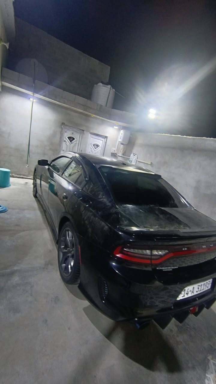 السلام عليكم تشارجر للبيع موديل 19 اصل ماكينه 3600 تخم تاير بالكرتون حداديه جديده مكينه وقير كرتون تبريد ثلج باقي التفاصيل على التليفون وعنوان وبصره الزبير السعر 143 وبيها مجال***********
