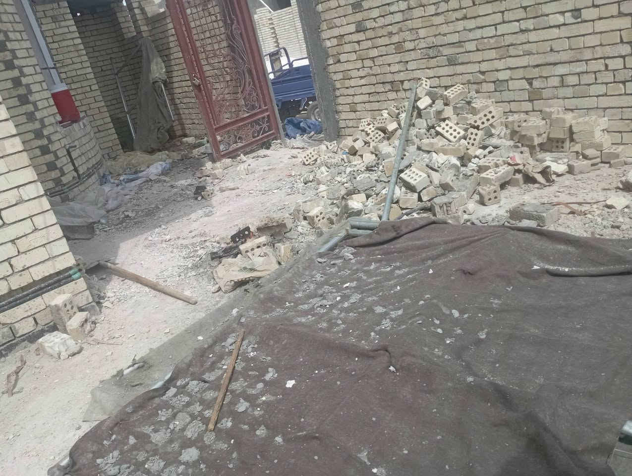 الحمدلله نعمل الخدمتكم
سلام عليكم .... اشتغل تنكير تفليش ندخل سبيس ونطلع تراب لو نقاذ وتصعيد الط بتلو أو بيت  كافه المواد البناء كادر كامل ومرتب ونشتغل الله الي يرضه بيه قبل رضاه ابو البيت تحياتي الكم ورزق ع الله خادمك ابو مؤمل /***********
