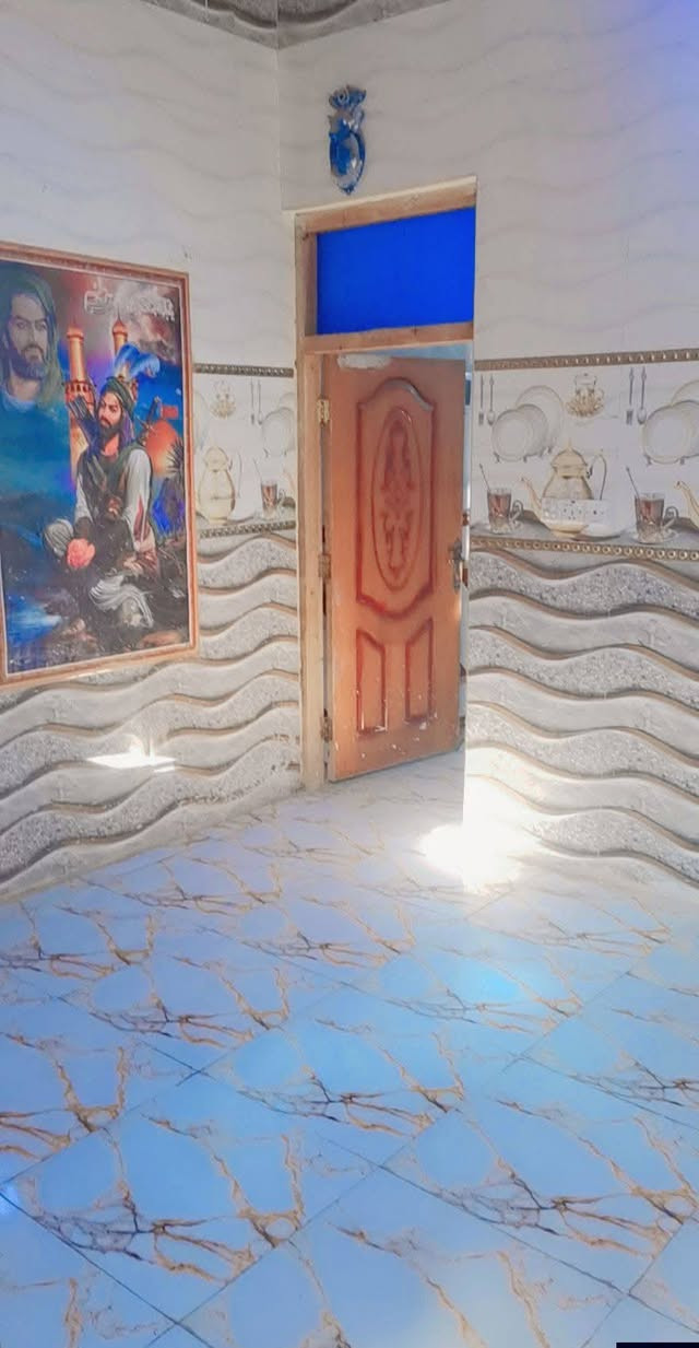 السلام عليكم يوجد بيت الايجار المكان دجين قرب فرن الصمون البيت نظيف ومرتب يتكون من غرفتين وصاله ومطبخ وصحيات داخليه وخارجيه وديوانيه سعر الايجار 250 قفل ايجار مال 3 أشهر مقدمه الاستفسار *********** امجد للعقار مستعدون لكافة العروض
