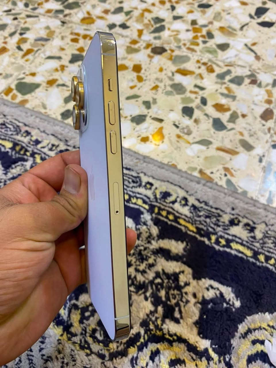 السلام عليكم
14برو ماكس ذاكرة256

بطارية 75

ملحقاتة كلهة كاملة مبدل شاشة فقط شاشة اصلية 
العنوان بغداد الكمالية
رقم الهاتف***********

