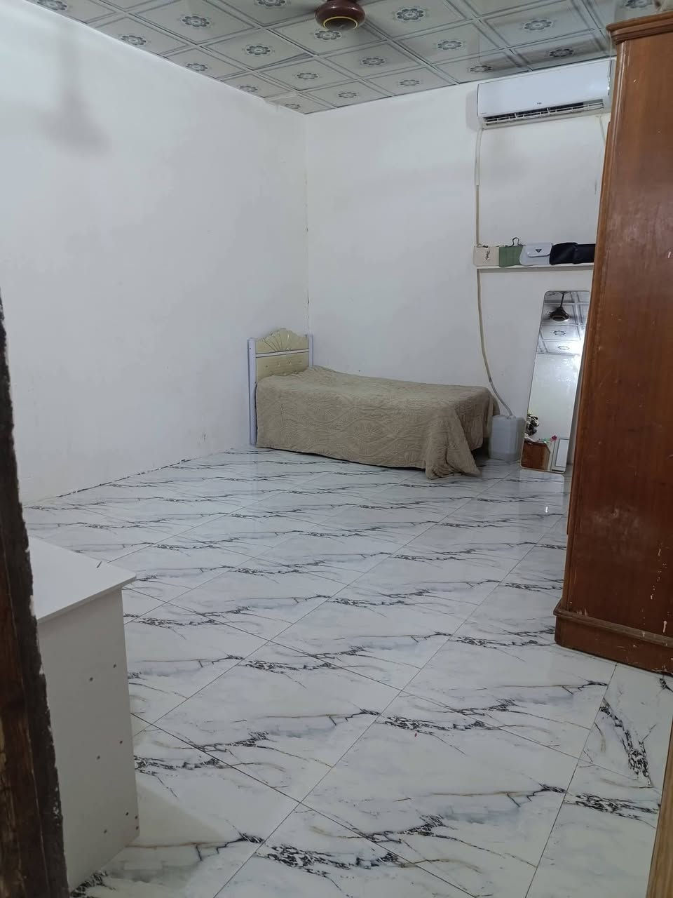 البيت للبيع طابو صرف زراعي عراقي اصولي مساحه 150 متر
تواصل عل رقم 📱 ***********
العنوان ابو الخصيب طريق صحراء 

يتكون لبيت من صاله استقبال غرفتين مطبخ صحيات داخليه وخارجيه طارمه

علمن السقف سندويش بناء جديد

السعر 42

##
