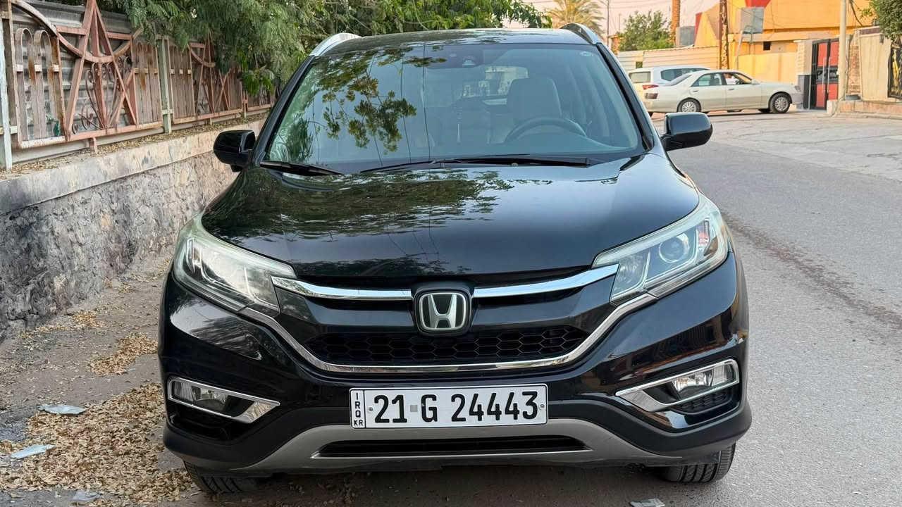 السلام عليكم 
للبيع هوندا CRV 2016 
كلين بدون حادث ولا صبغ 
مواصفات تورنك 
فتحة بصمة رادار كامرة جانبية 
دبل شاشة تحكم ستيرن
كشنات جلد تحكم كهرباء 
صندوق كهرباء 
محرك 2400 
كير محرك صدر تبريد جاهزة 100‎%‎ الحمد الله بدون نقص 
ماشية 169 الف كيلو  
بيها بارد هلال جاملغ خلفي فقط 
رقم سليمانية بسمنا تحويل مباشر 
السعر 142$ ورقة وبيها مجال انشاء الله 
*********** بغداد, العراق
