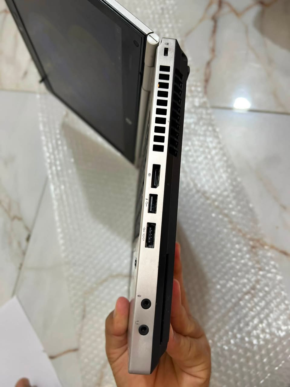 الوجبة الجديدة
الدل ب155

 و لينوفو 130

حي ذويب بيت استاذ علي خلف السياج الحجر 

للتواصل ***********/ ***********
