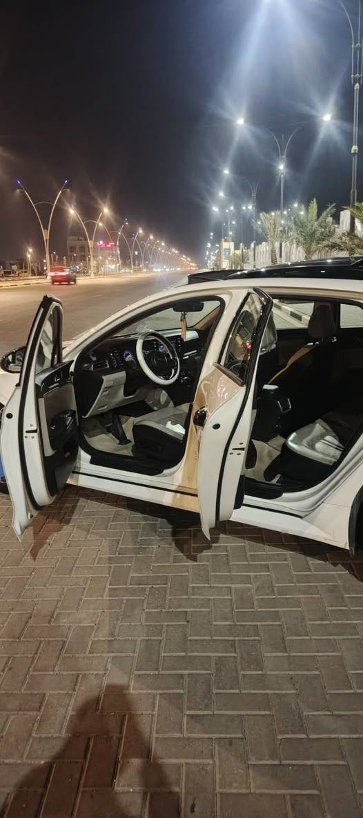 كي فايف ٢٣ فو مواصفات ماشيه ١٠٠
حادث صندوك وجاملغ سعرها ١٦٥ مجال قليل   محرك ٢٠٠٠ دوش سياره جديده   

***********
