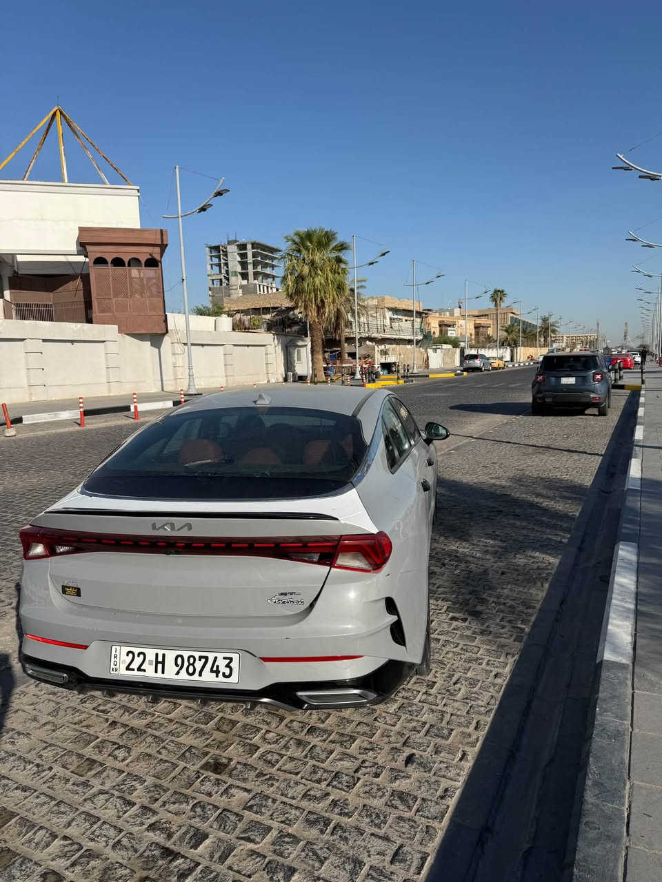 سلام عليكم k5 2024 وارد أمريكي مكينه 1600 تيربو حادثه مثل ما موضح بصور جي تي لاين فول ما عده الفتحه سيار من دخلت من أمريكيه لحد الآن على إيدي ماشيه 41 ميل سياره حلوه ونصبه تخبل سعر ١٧٠ وبيه مجال بسيط مكان بصره حي جامعه ***********

نص مكتوب في الصور:
- 53165514