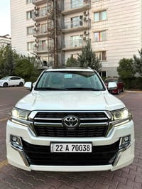 لاندكروز V6 • ٢٠٢١ • ٥٦ ألف كم