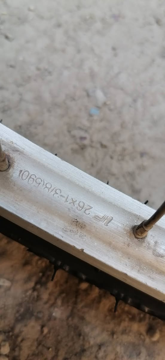 السلام عليكم باسكل للبيع حجم ٢٦ باله اصلي ياباني مختم باسكل جاهز بريكات بلمكان وياله عدله موس باسكل يتحمل مسافات بعيده سعر ٦٠ مكاني الاثورين الدوره ***********
