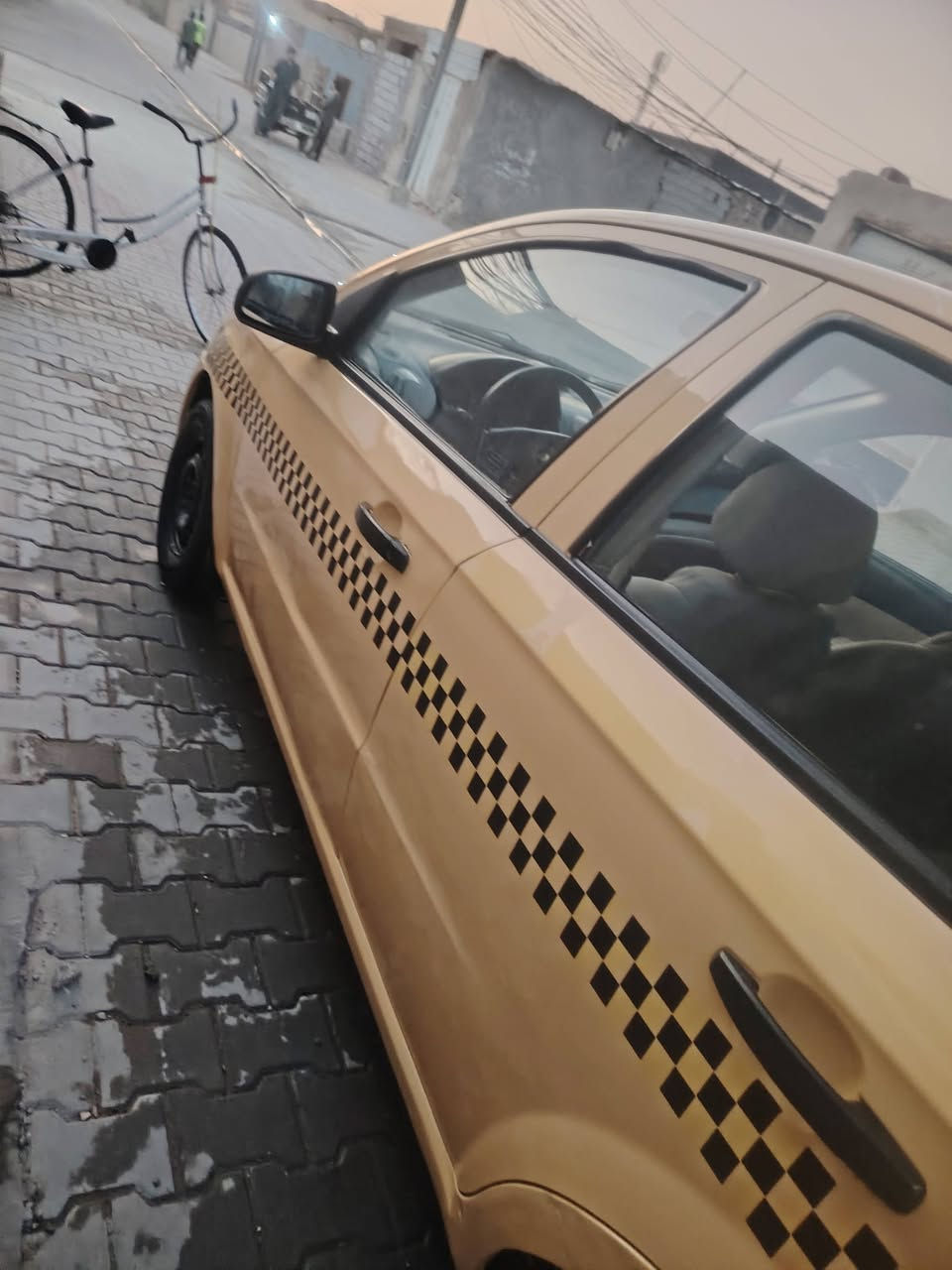 سلام عليكم افيو مديل ٩ سيارة جاهزه حداديه جديده مكينه كبيره جديده سيارة بيه بارد ورشات صبغ  مداور مباشر مشروع وطني  مصفره هيها وغرامات مكينه لمرغوب  لسعر ٣٨  وبيه مجال قليل  مكان نجف ***********  واتساب
