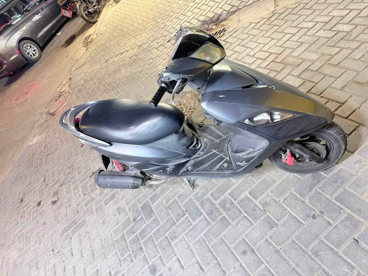 دراجه ثعلب للبيع الدراجه رمبه مصارلها شهر من نازله من الرمبه السعر 850وبيها مجال حك الجيه الرقم ***********
