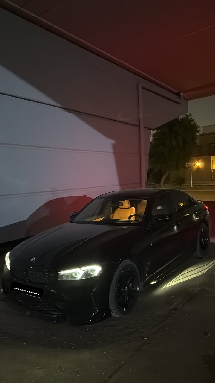السلام عليكم 
M340i
2023
فول مواصفات 
قطعتين مبدلات بدون صبغ
سعر مناسب جدا
*********** موجود واتساب
