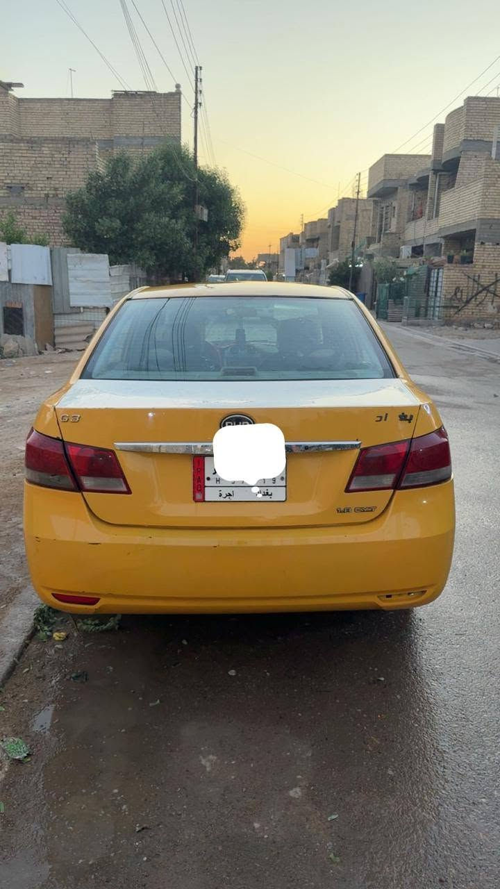 السلام عليكم
بي واي دي جي 3 
الموديل 2016
بصمه 
فتحه 
تبريد +تدفئة
صدر جديد
محرك + كير بلادي 
أوتوماتيكي
السعر40 وبي مجال
مكاني بغداد الامين 
***********
