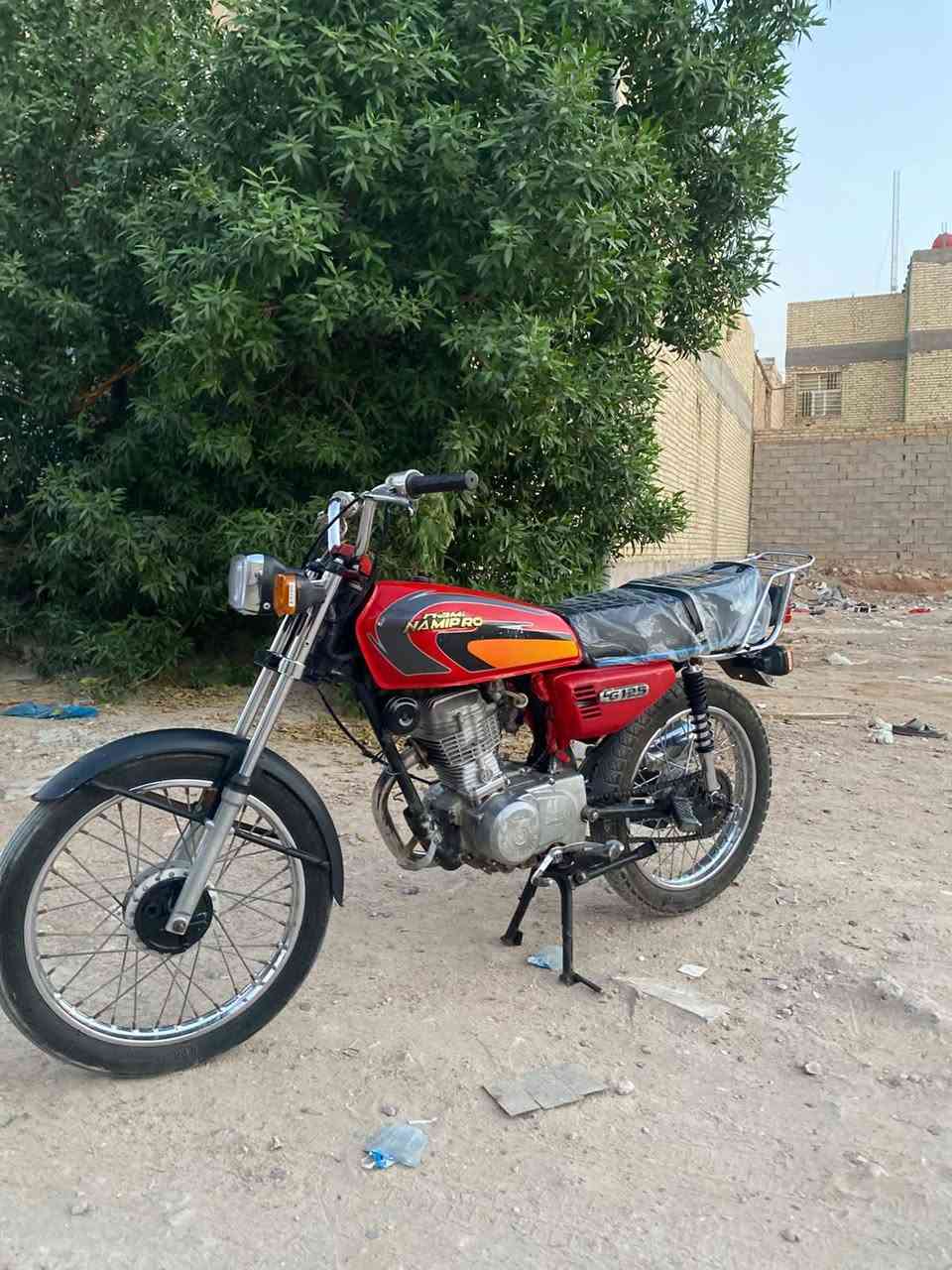 سلام عليكم دراجه 4كير للبيع اصولي اصولي وكيله العارضي
تعمير 26 نامه اصلي 
دراجه مكينه شلامجه بعده ع سحك مفتوحه لاول مر
مكان النجف حي النداء*********** سعر 600
