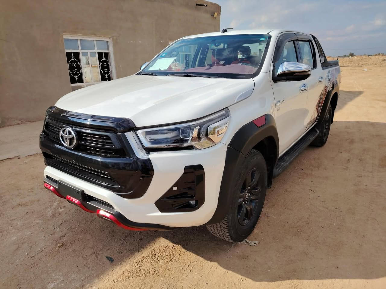 هايلوكس TRD موديل 23 لون أبيض صدفي رقم بغداد كفاله عامه ماشيه 42 الف حقيقي مكان السيارة النجف الإشراف 
#السعر_355
***********

