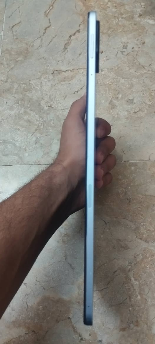 السلام عليكم 
شاومي باد 6 265/8 
اخو الجديد السعر 350 وبيه مجال 
تواصل ***********
