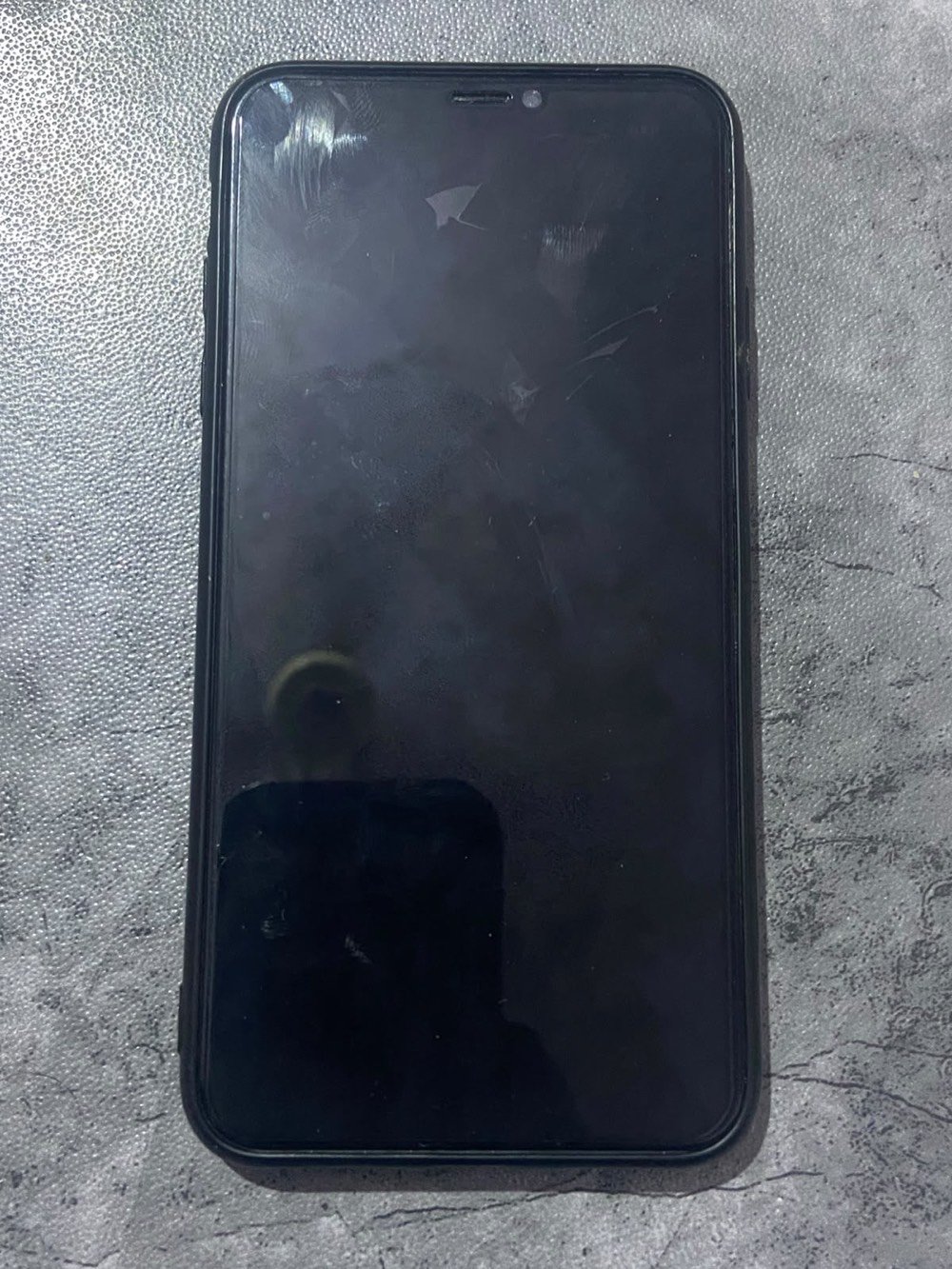 آيفون XS ماكس • ٥١٢ • شاشه كسر خفيف