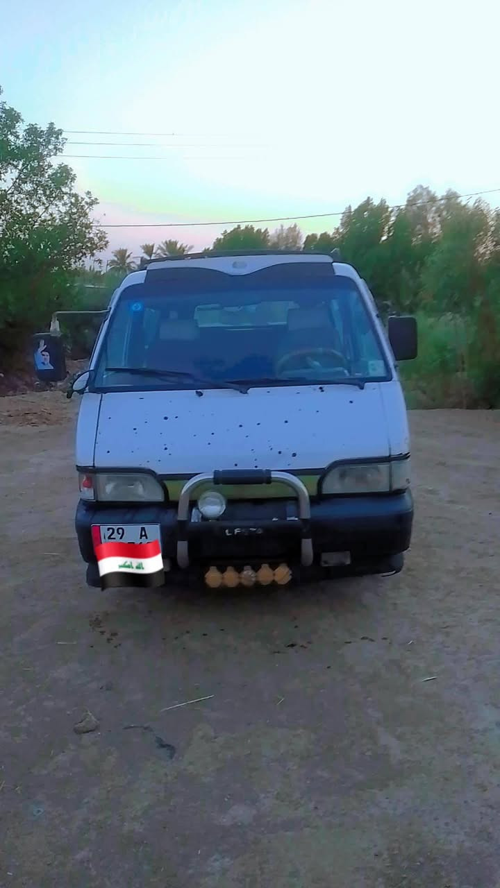 السلام عليكم  عندي سيارة بسته للبيع رقم نگليزي مصفره من كلشي تحويل ثاني يوم موديل 96تخم تاير 4شادهن جديد بس عوزه حداديه وكله مگفول گير وكسل خير من لله  مكاني واسط كوت رقمي  ‏‪***********‬‏ السعر 40وبيه مجال للطيبين
