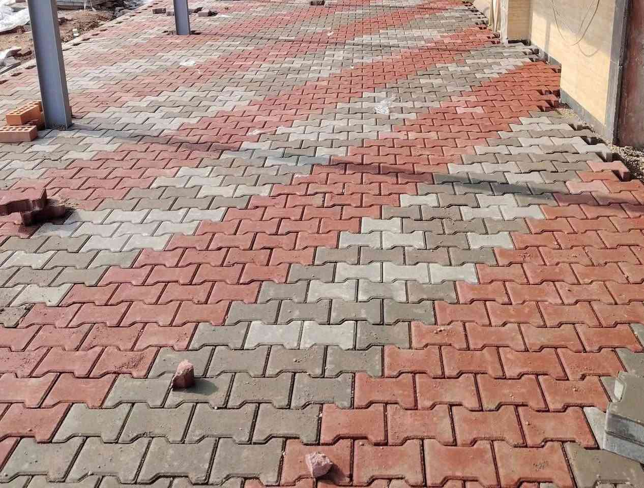عمل مقرنص درجه واله +نعمل كرمستول +نعمل ساقيه+مستعدون طبيق كراجات ودوارحكوميه وشارع عامه وكراجات منزاليه وسعارنه مناسب نعمل بكل المحافظات التواصل رقم الهاتف الموجود ***********و الاواتساب
